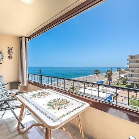 Apartment With A Sea View Фуeнхирола Екстериор снимка