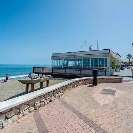 Apartment With A Sea View Фуeнхирола Екстериор снимка